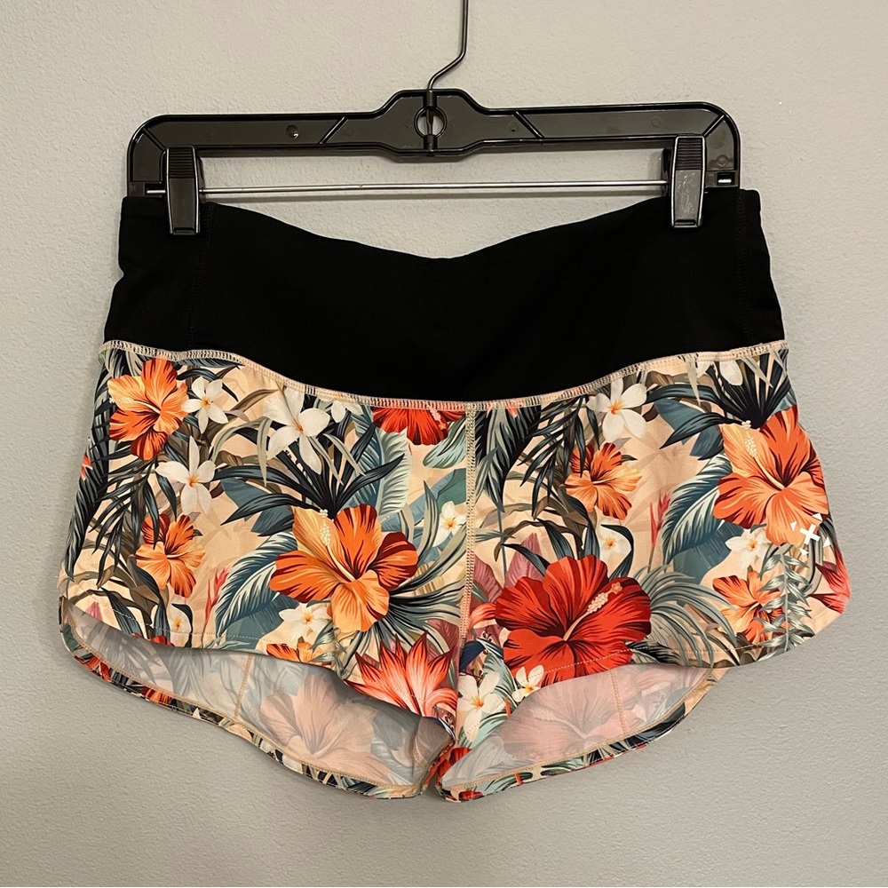 NWOT TWL WOMEN'S MOTION SHORTS -Hawaiian print